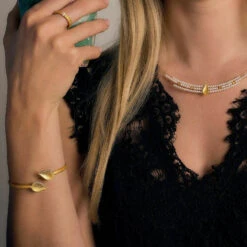 Bernd Wolf Aquina Armreif 24-Karat-goldplattiert Zirkonia 62401156 -Modeschmuck Geschäft 3467a4ad97dbf7e99ef795050d2fd00cb6738244 62401156 1